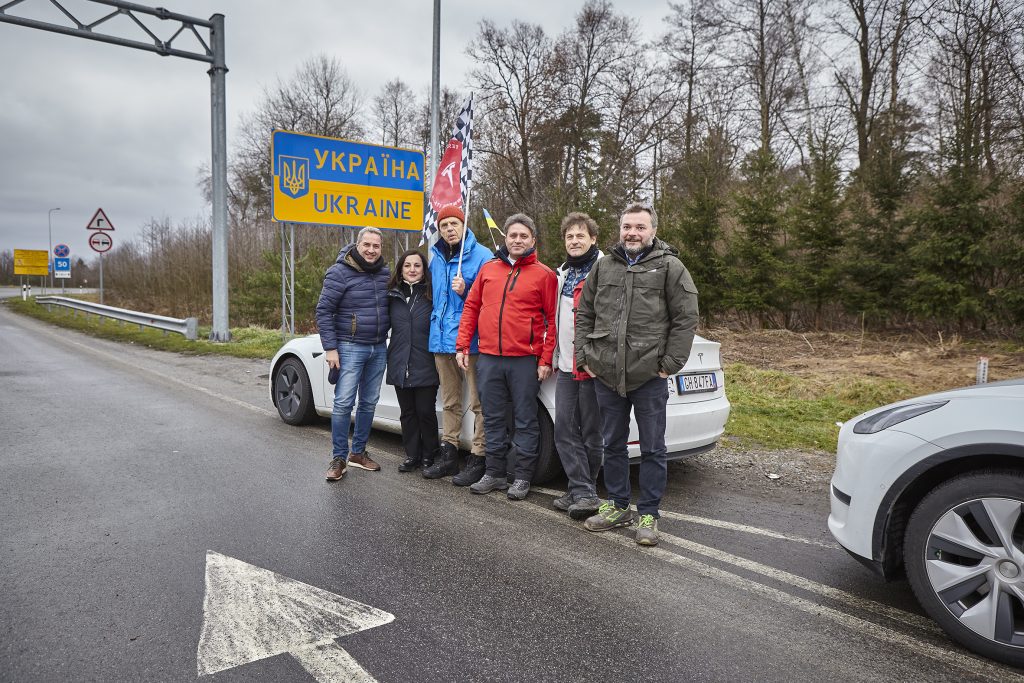 missione ucraina tesla owners italia